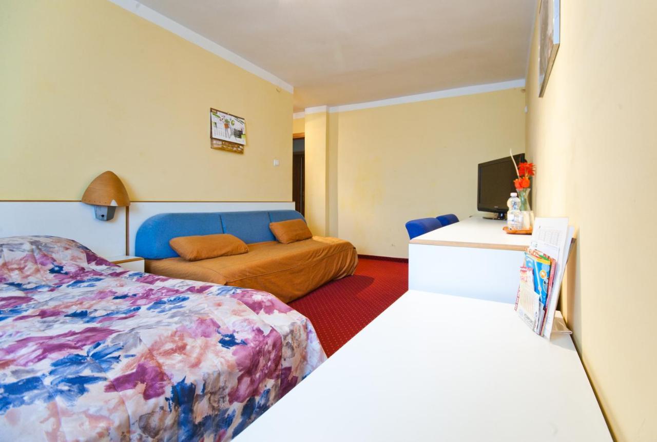 Hostel Malinowski City Ґлівіце Екстер'єр фото