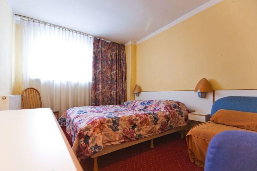 Hostel Malinowski City Ґлівіце Екстер'єр фото